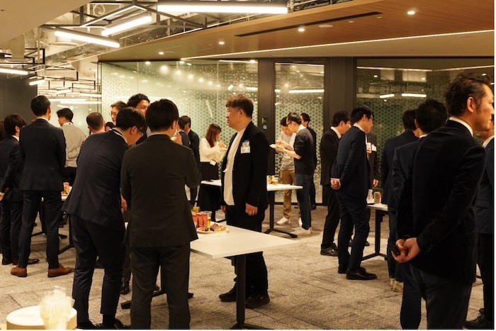 懇親会の様子